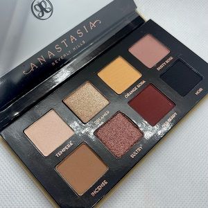 MUST-HAVE - BRAND NEW ABH Soft Glam II Mini Palette